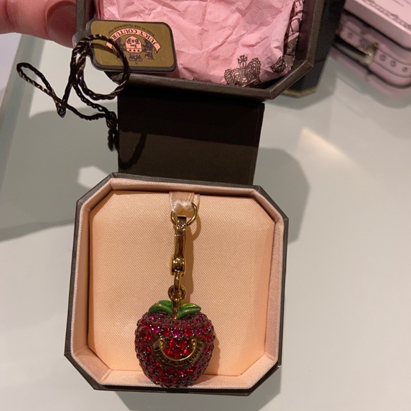 Juicy Couture Apple Charm - Picture 3 of 5